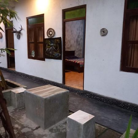 Suninn Hostel And Surf School Weligama Exterior foto